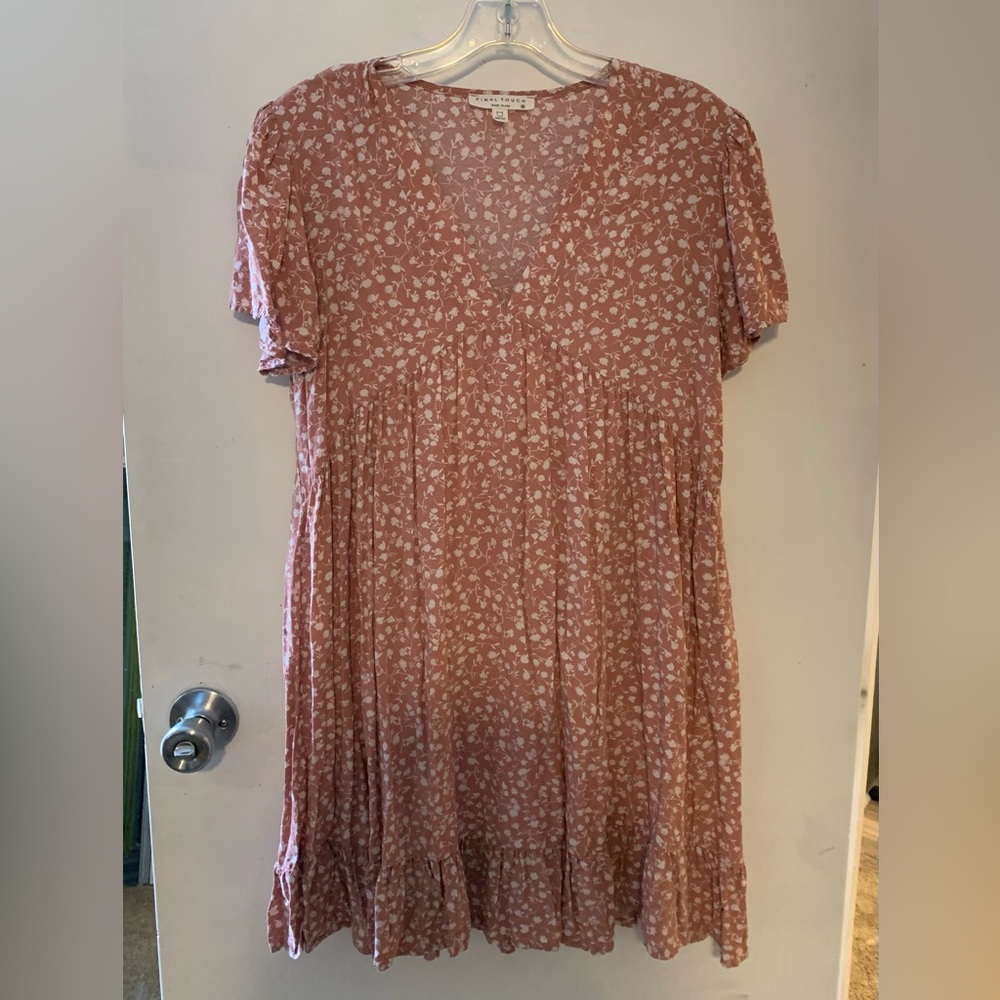 Blush Ruffle Hemmed Short Sleeve Floral Dress (Size S)